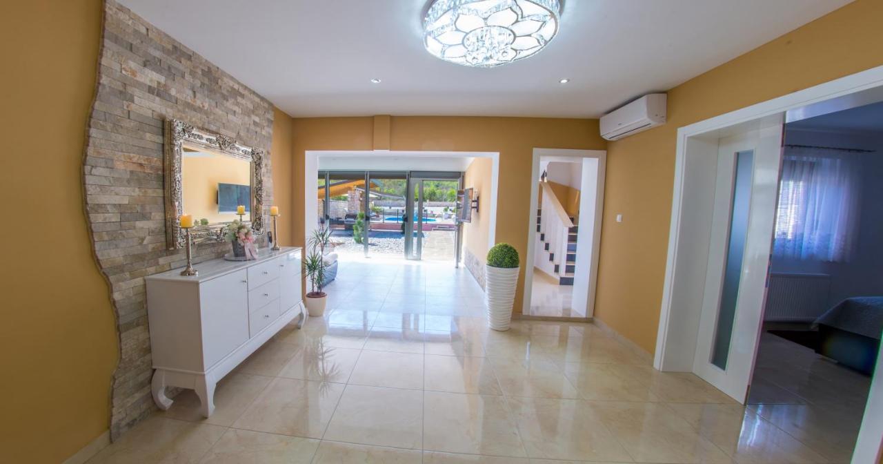 Villa Plavota Liyubuşka Dış mekan fotoğraf