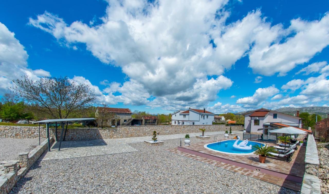 Villa Plavota Liyubuşka Dış mekan fotoğraf